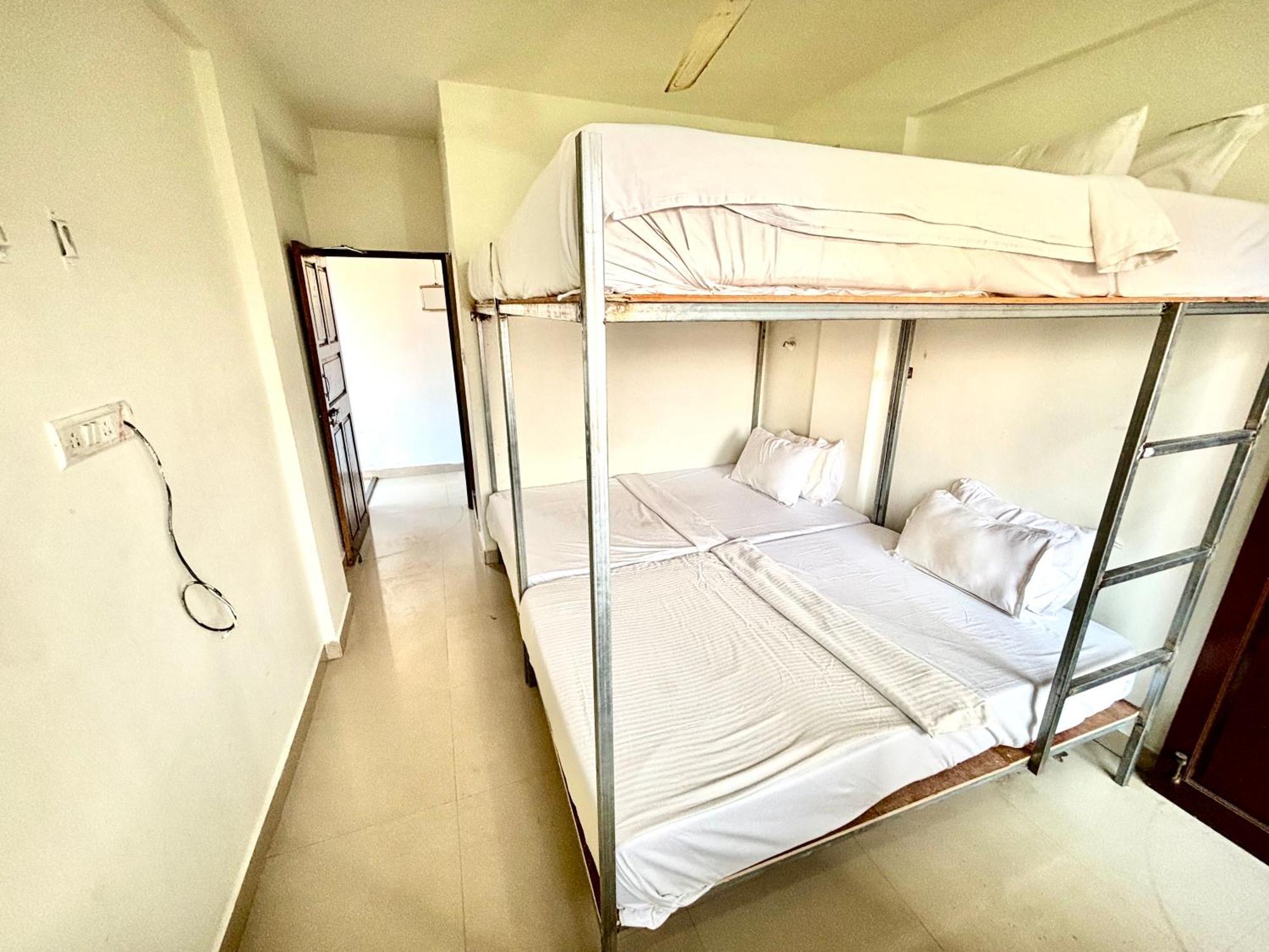 Mehar Rooms Baga Eksteriør bilde